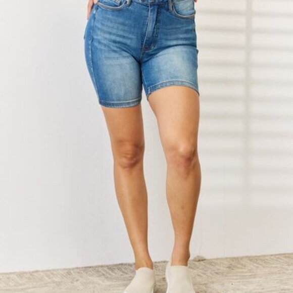 Hazel Blues® |  Judy Blue Tummy Control Double Button Bermuda Denim Shorts - Picture 3 of 7